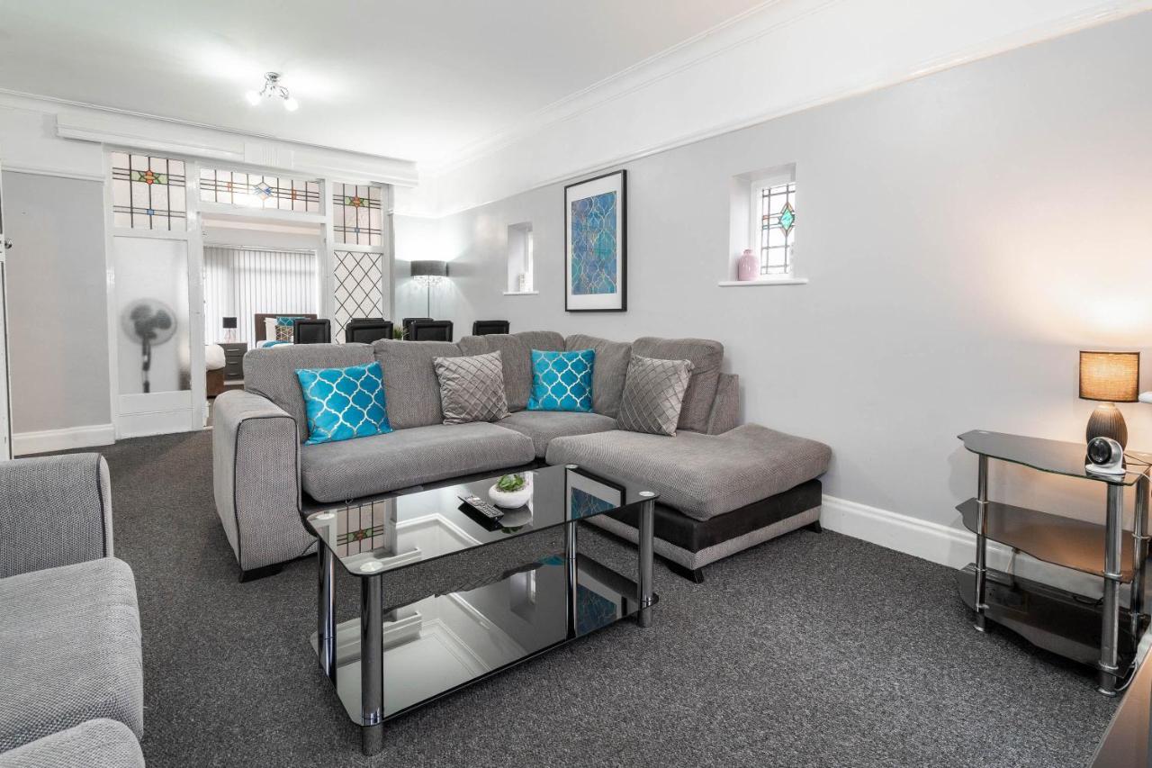 HAUS Detached 5 Bed House l Off-street Parking l 11 Guests l Top Rated l Garden l Wifi l Smart TV Birmingham Eksteriør bilde