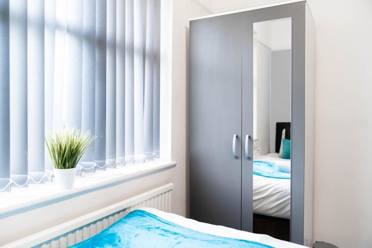 HAUS Detached 5 Bed House l Off-street Parking l 11 Guests l Top Rated l Garden l Wifi l Smart TV Birmingham Eksteriør bilde