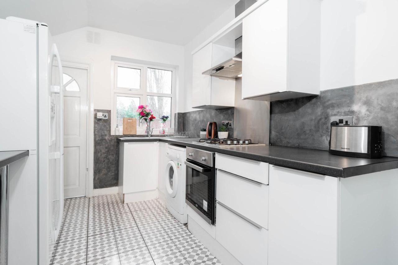 HAUS Detached 5 Bed House l Off-street Parking l 11 Guests l Top Rated l Garden l Wifi l Smart TV Birmingham Eksteriør bilde